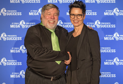 Sabine Votteler mit Apple-Co-Founder Steve Wozniak Wozniak